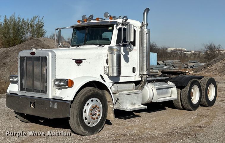 image for item ET5407 2007 Peterbilt 379 semi truck