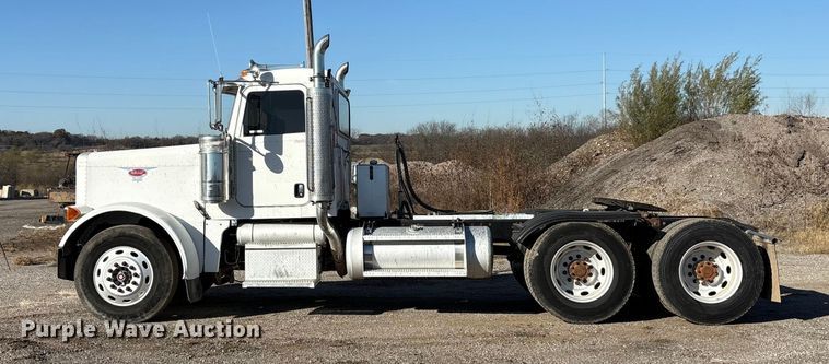 image for item ET5407 2007 Peterbilt 379 semi truck