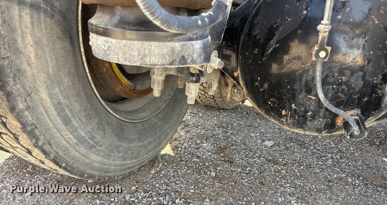 image for item ET5407 2007 Peterbilt 379 semi truck