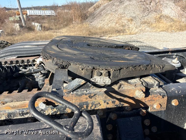 image for item ET5407 2007 Peterbilt 379 semi truck