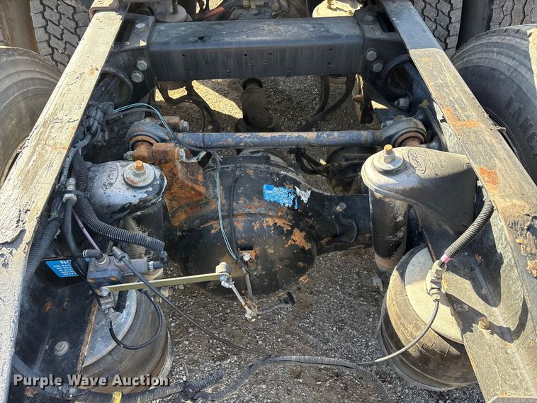 image for item ET5407 2007 Peterbilt 379 semi truck