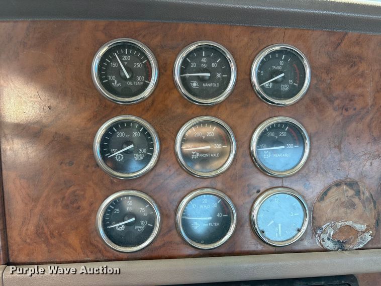 image for item ET5407 2007 Peterbilt 379 semi truck