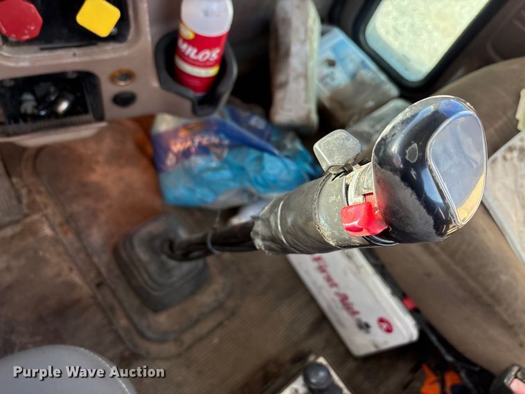 image for item ET5407 2007 Peterbilt 379 semi truck