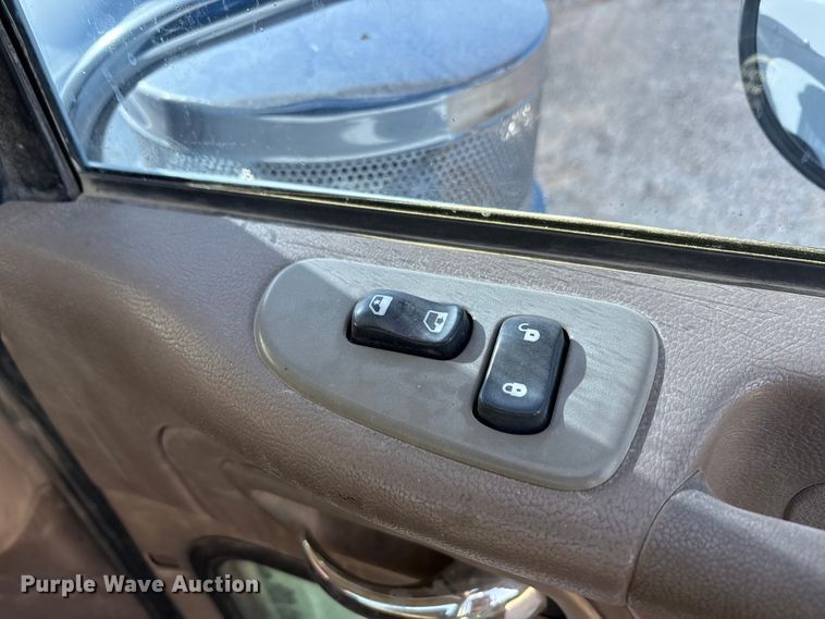 image for item ET5407 2007 Peterbilt 379 semi truck