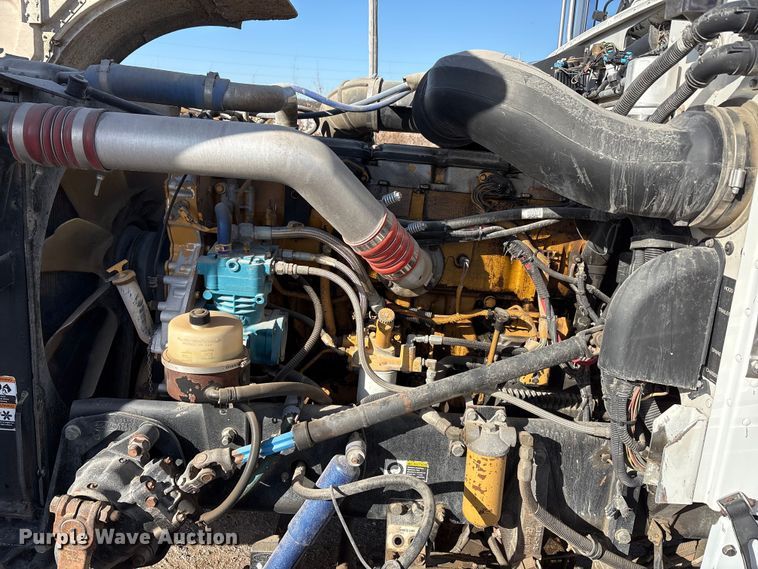 image for item ET5407 2007 Peterbilt 379 semi truck