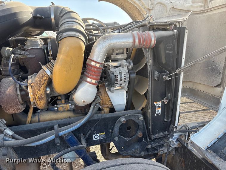 image for item ET5407 2007 Peterbilt 379 semi truck