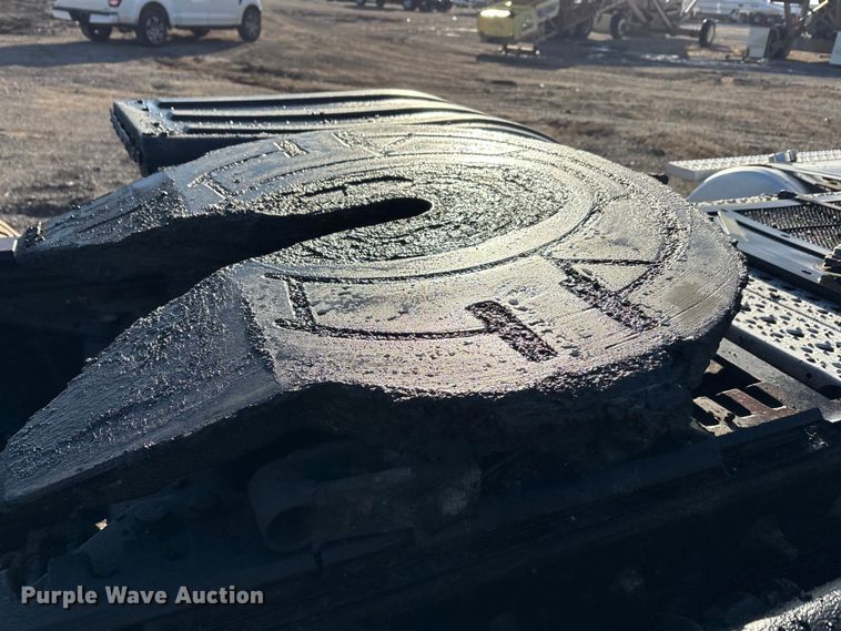 image for item ET5413 2013 Freightliner Coronado semi truck