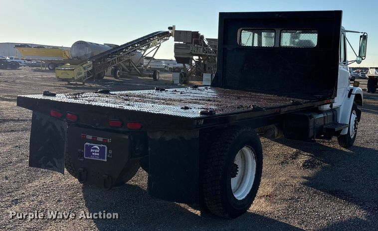 image for item ET5417 1998 Freightliner FL60 flatbed truck