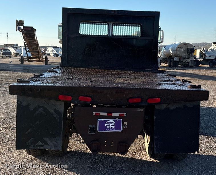 image for item ET5417 1998 Freightliner FL60 flatbed truck