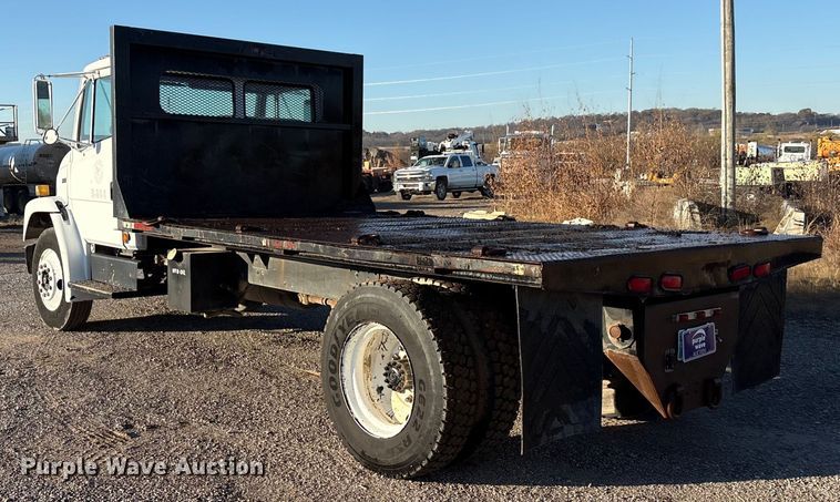 image for item ET5417 1998 Freightliner FL60 flatbed truck
