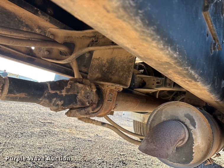 image for item ET5417 1998 Freightliner FL60 flatbed truck