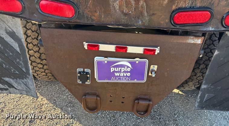 image for item ET5417 1998 Freightliner FL60 flatbed truck