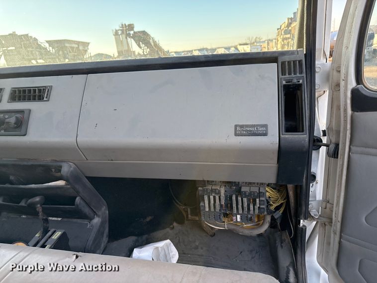 image for item ET5417 1998 Freightliner FL60 flatbed truck