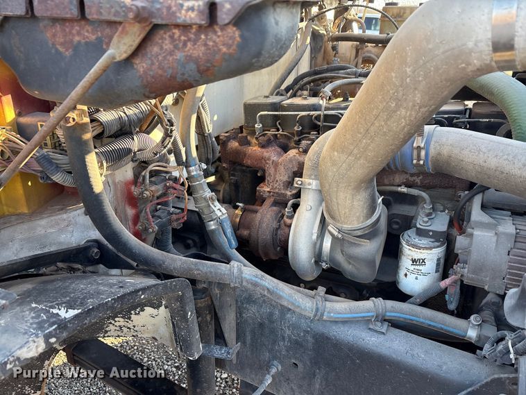 image for item ET5417 1998 Freightliner FL60 flatbed truck