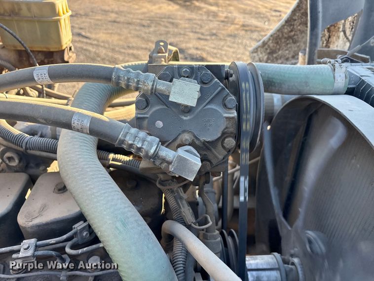 image for item ET5417 1998 Freightliner FL60 flatbed truck