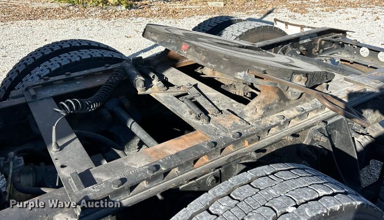 image for item ET6646 2007 International 8600 SBA semi truck