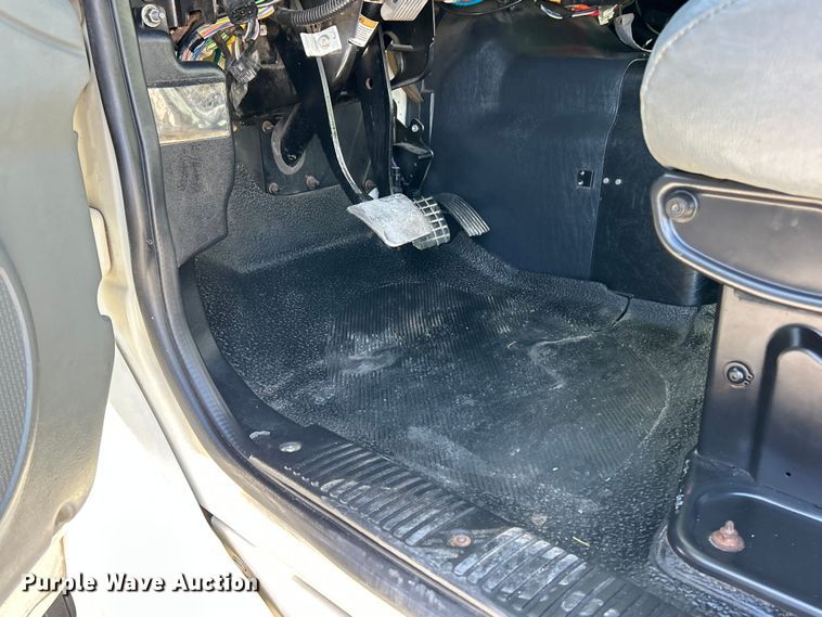 image for item ET6646 2007 International 8600 SBA semi truck