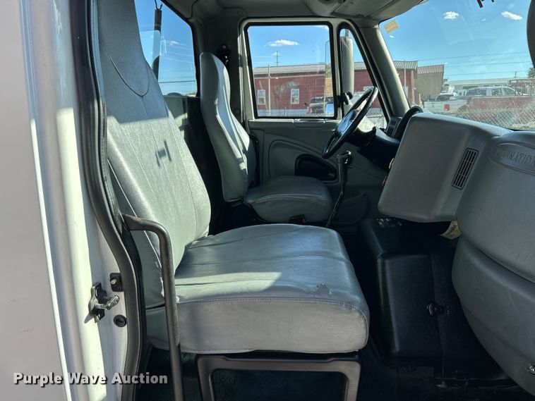 image for item ET6646 2007 International 8600 SBA semi truck