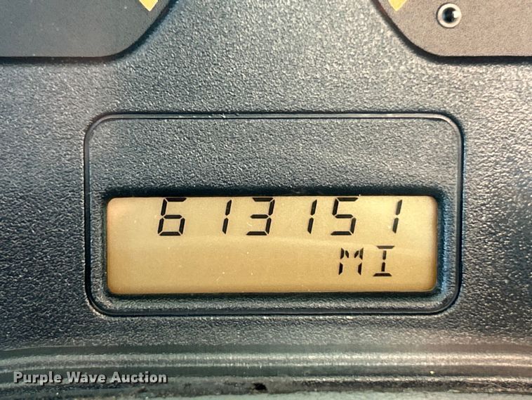 image for item ET6646 2007 International 8600 SBA semi truck