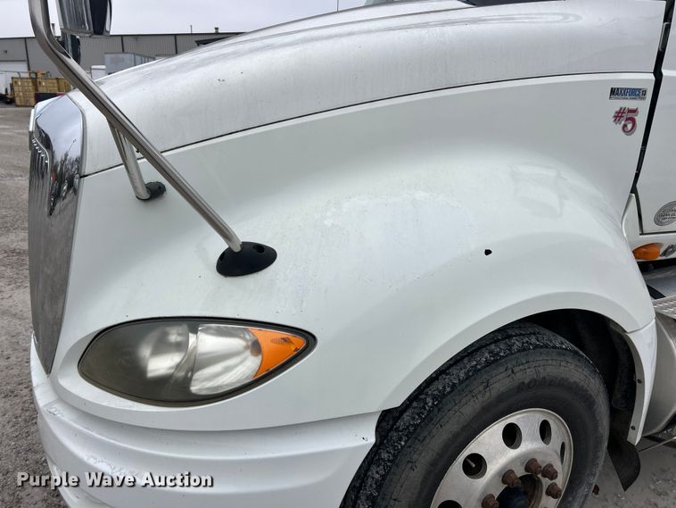 image for item ET6673 2011 International ProStar semi truck