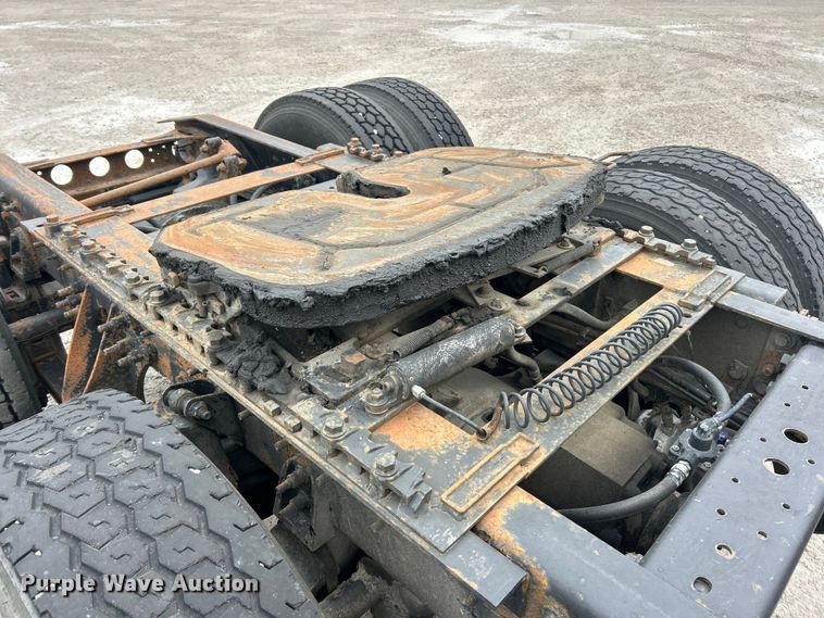 image for item ET6673 2011 International ProStar semi truck