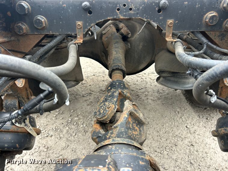 image for item ET6673 2011 International ProStar semi truck