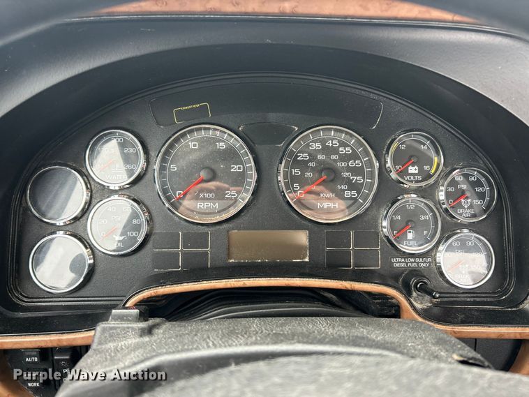 image for item ET6673 2011 International ProStar semi truck