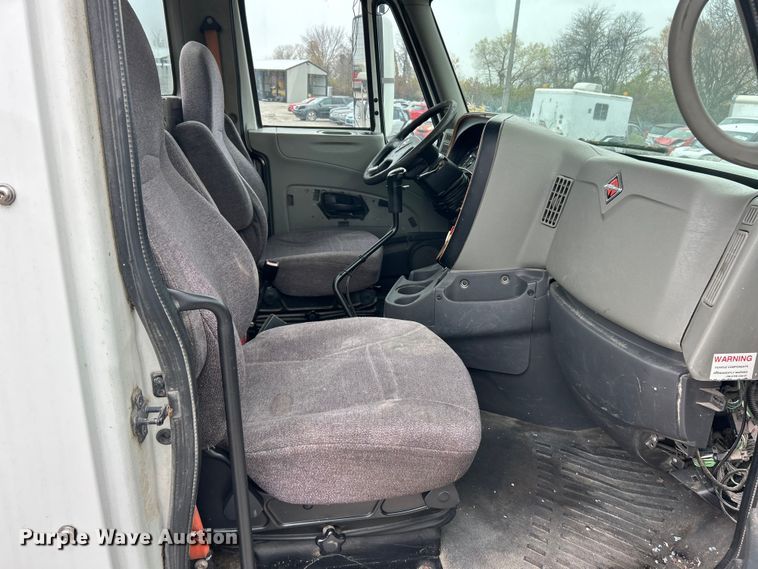 image for item ET6673 2011 International ProStar semi truck