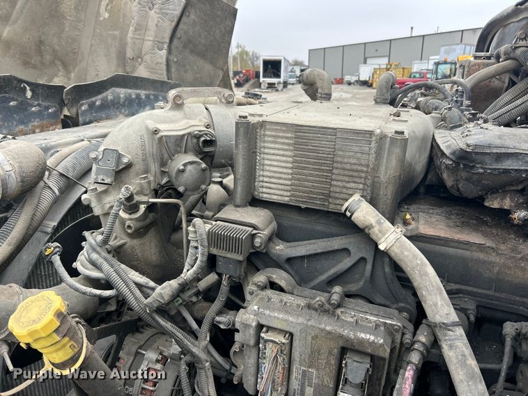 image for item ET6673 2011 International ProStar semi truck