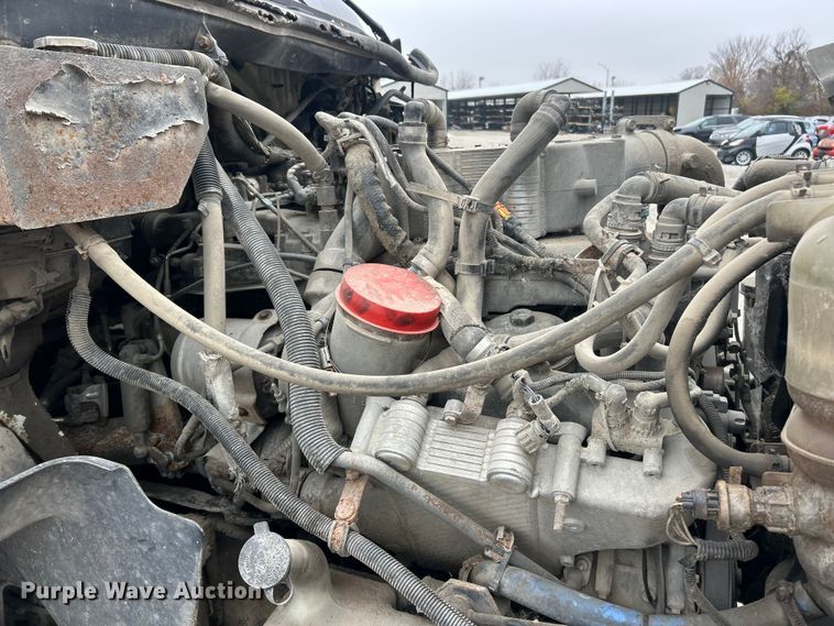 image for item ET6673 2011 International ProStar semi truck