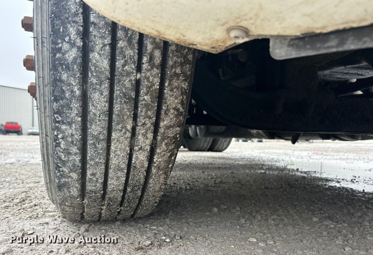 image for item ET6673 2011 International ProStar semi truck