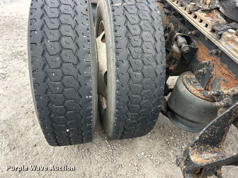 image for item ET6673 2011 International ProStar semi truck