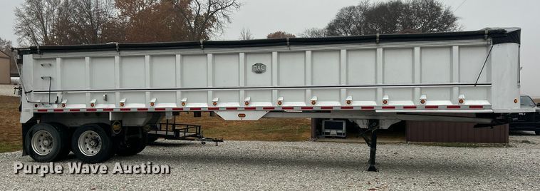 image for item ET6690 1997 Mac grain trailer