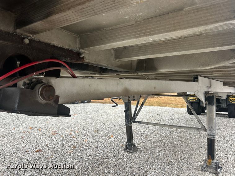 image for item ET6690 1997 Mac grain trailer