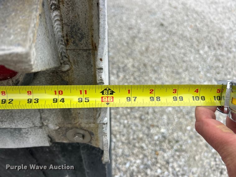 image for item ET6690 1997 Mac grain trailer