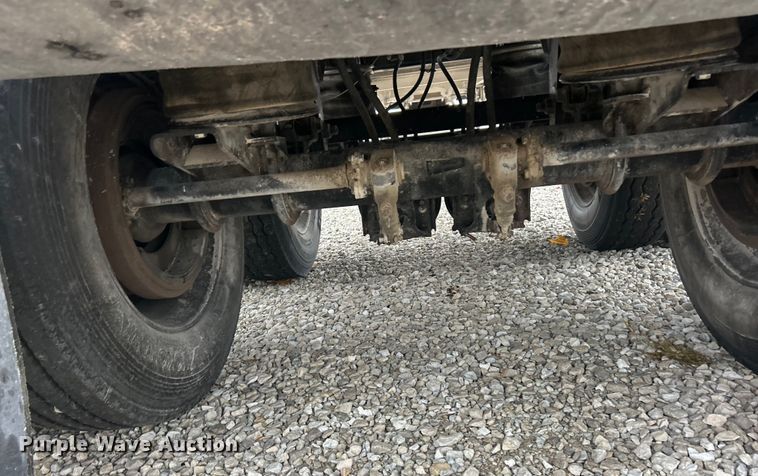 image for item ET6690 1997 Mac grain trailer