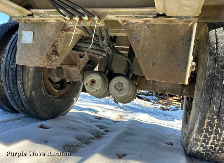 image for item ET6773 1985 Ravens 54441 flatbed trailer