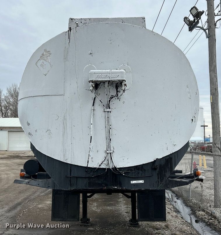 image for item ET6779 1972 Fruehauf tank trailer