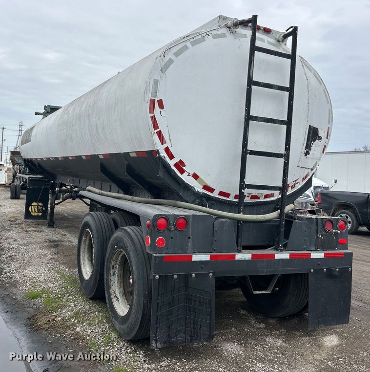 image for item ET6779 1972 Fruehauf tank trailer
