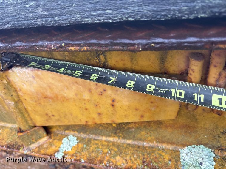 image for item ET7319 1995 Shop built drop deck equipment trailer