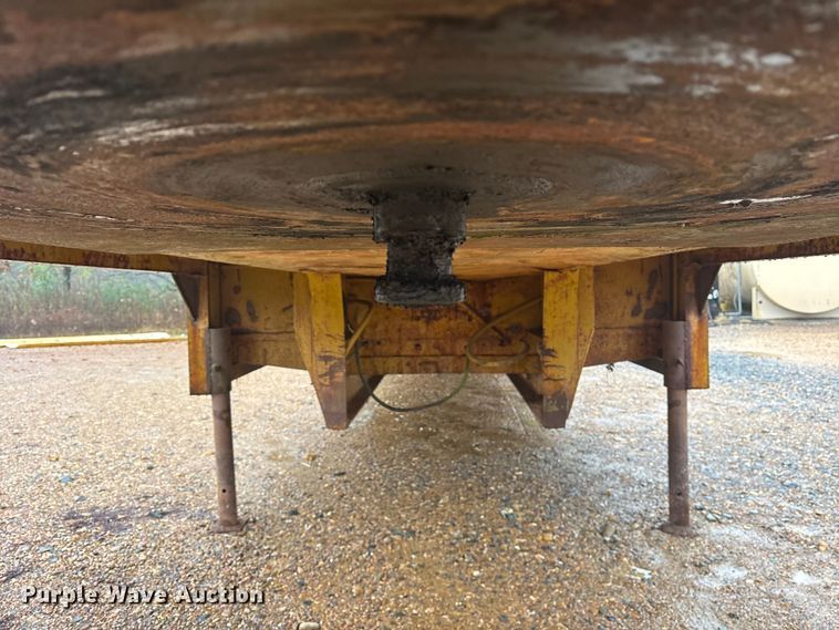 image for item ET7319 1995 Shop built drop deck equipment trailer