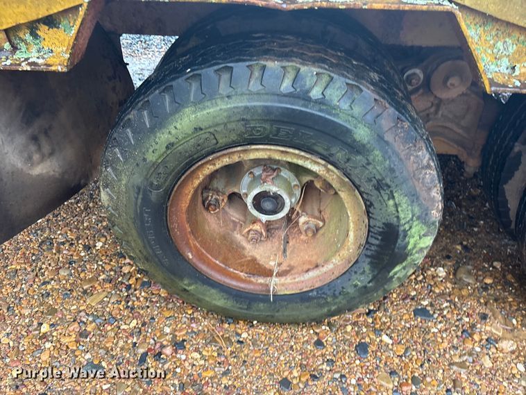 image for item ET7319 1995 Shop built drop deck equipment trailer