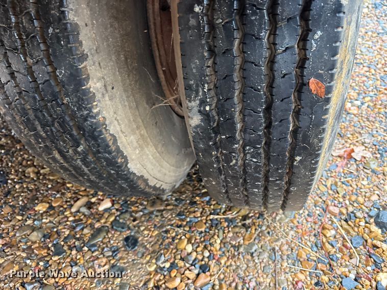 image for item ET7319 1995 Shop built drop deck equipment trailer