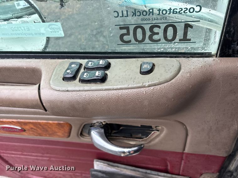 image for item ET7320 2007 Peterbilt 385 semi truck