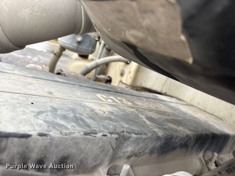 image for item ET7320 2007 Peterbilt 385 semi truck