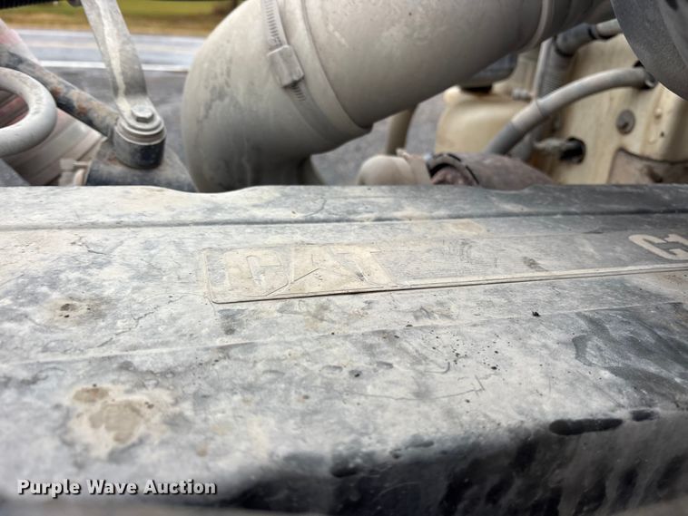 image for item ET7320 2007 Peterbilt 385 semi truck