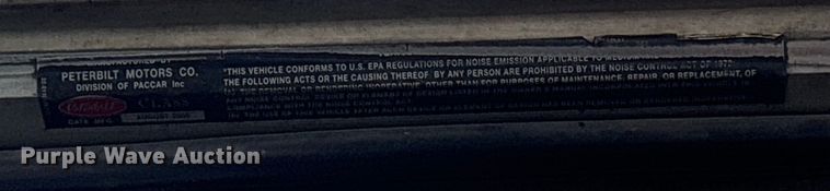 image for item ET7320 2007 Peterbilt 385 semi truck