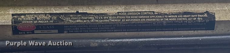 image for item ET7321 2004 Peterbilt 385 truck cab and chassis