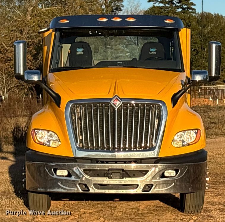 image for item EU2209 2021 International LT625 semi truck