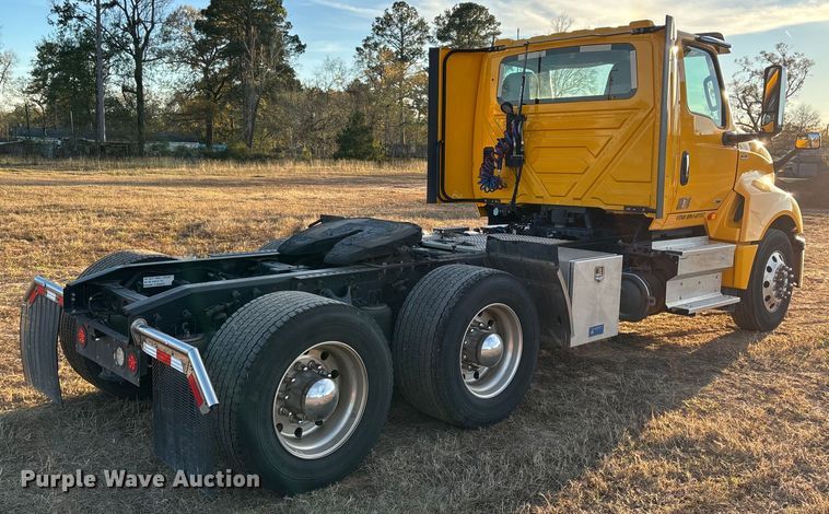 image for item EU2209 2021 International LT625 semi truck